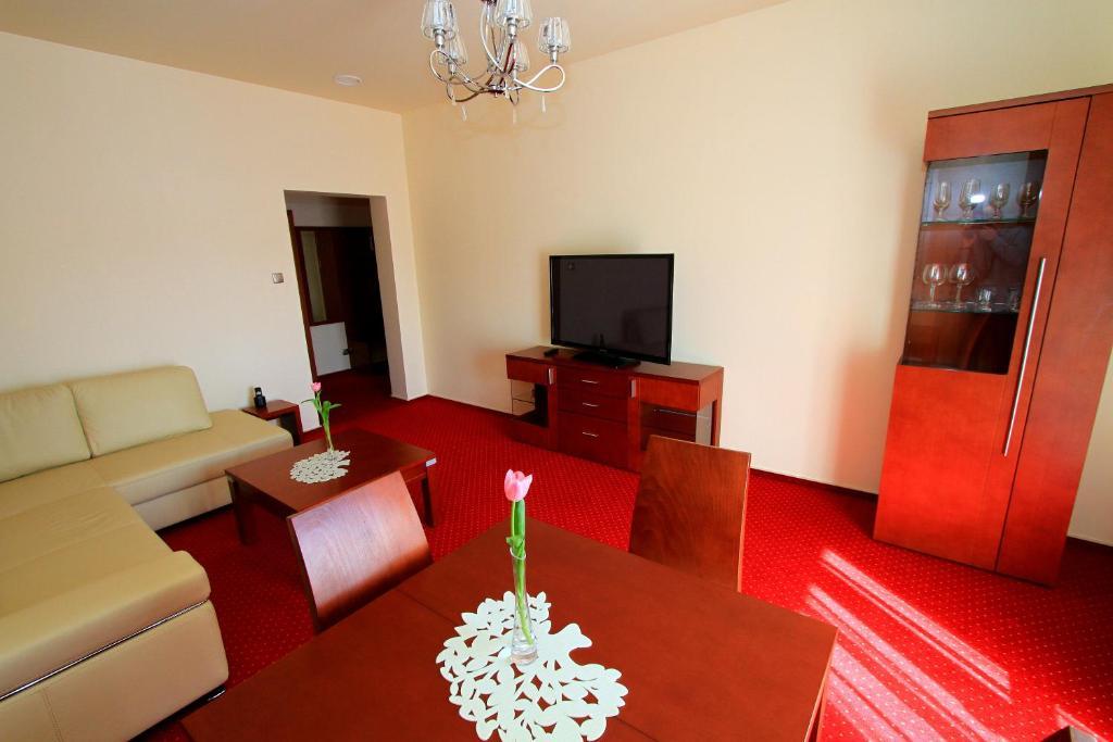Hotel Rydzewski Элк Экстерьер фото