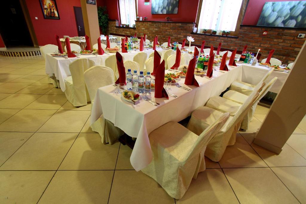 Hotel Rydzewski Элк Экстерьер фото