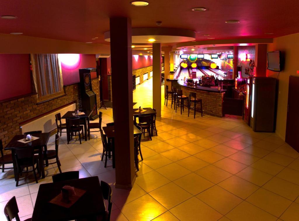 Hotel Rydzewski Элк Экстерьер фото